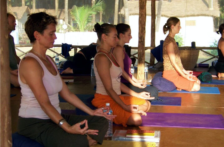 sri lanka yoga teacher training