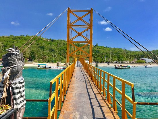 yellow bridge nusa Lembongan